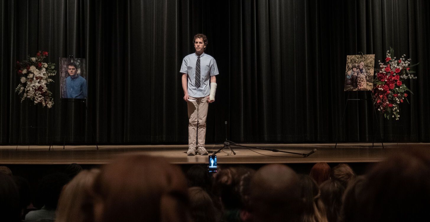 background Dear Evan Hansen