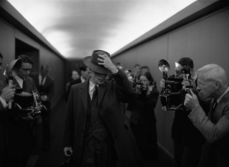 background Oppenheimer