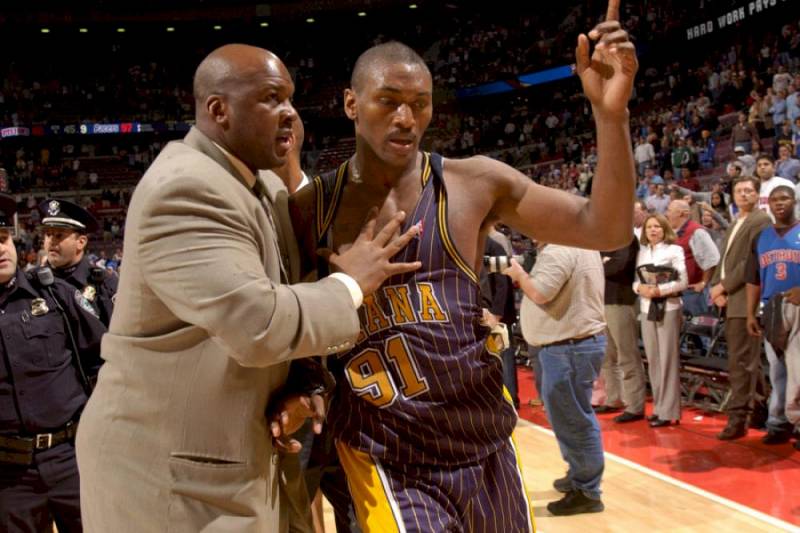 background Untold: Malice at the Palace