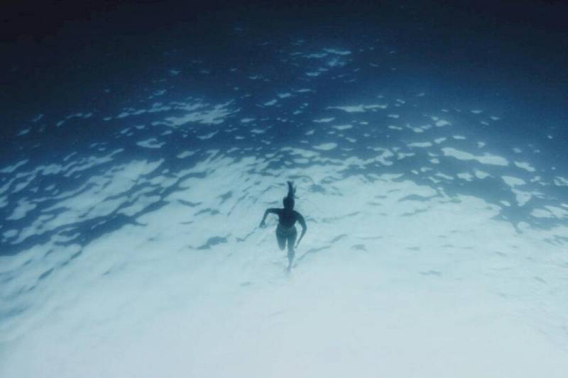 background How to meet a Mermaid