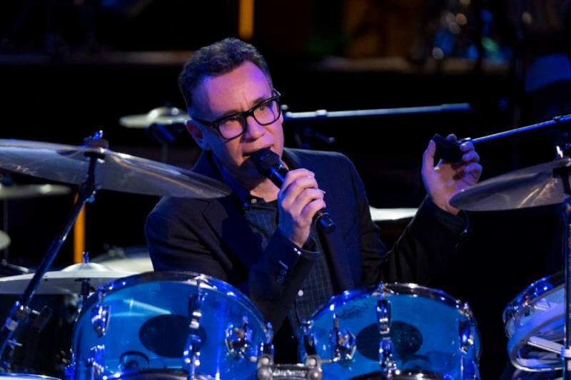 background Fred Armisen: Standup For Drummers