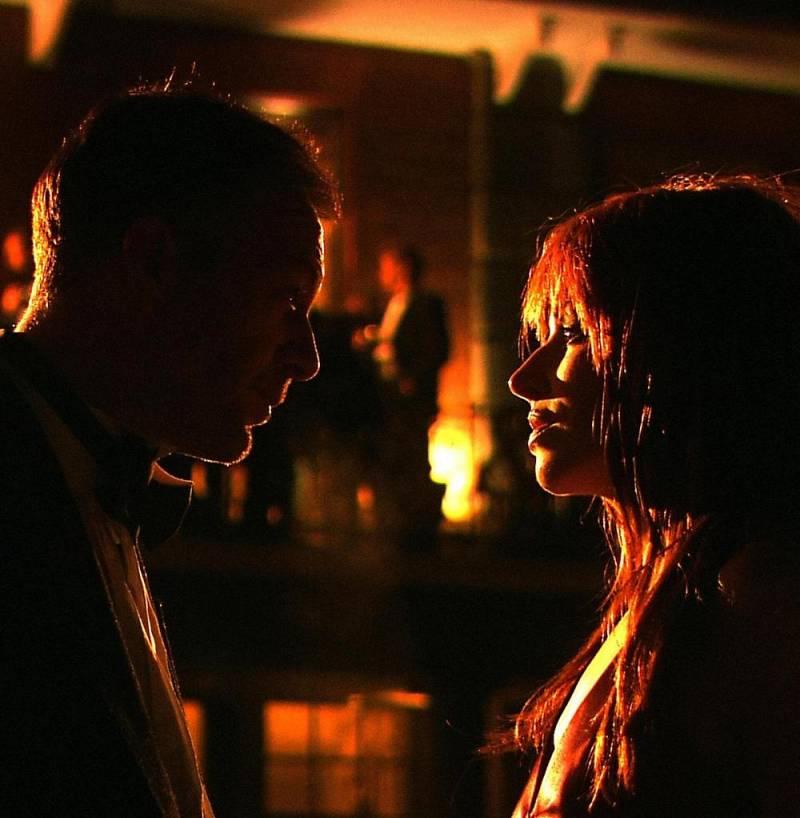 background Carmen's Kiss