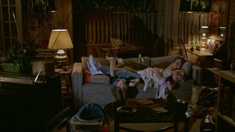 background Mr. Mom