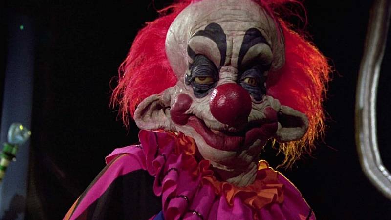background Killer Klowns from Outer Space