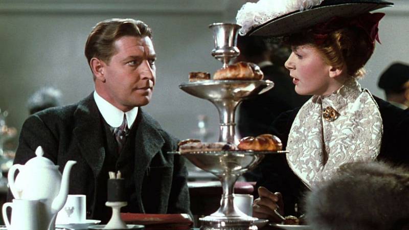 background The Life and Death of Colonel Blimp