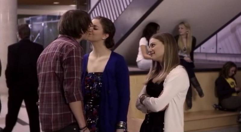 background The Boy She Met Online