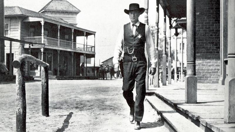 background High Noon