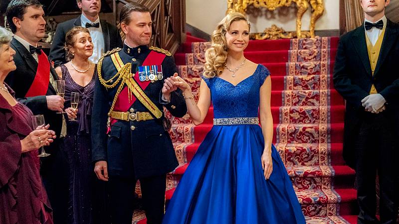 background Royally Ever After