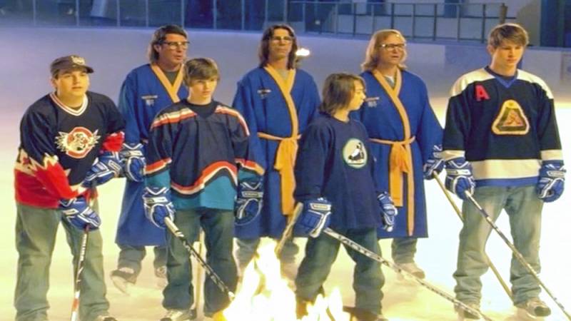 background Slap Shot 3: The Junior League