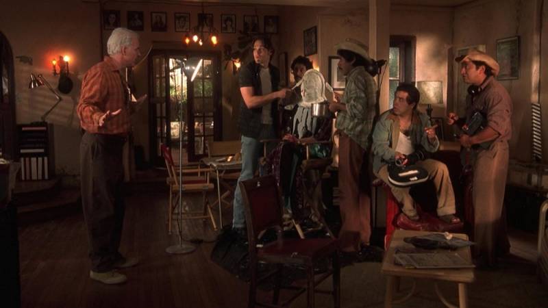 background Bowfinger