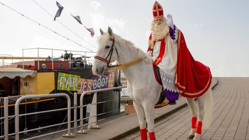 background De Club van Sinterklaas & Geblaf op de Pakjesboot