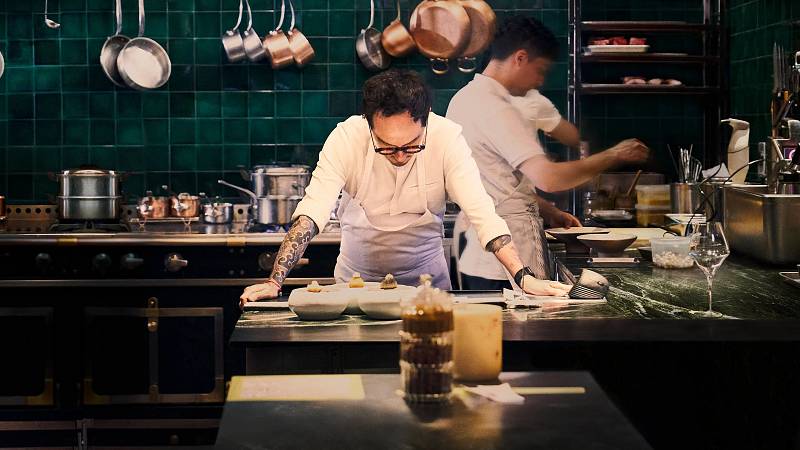 background Knife Edge: Chasing Michelin Stars