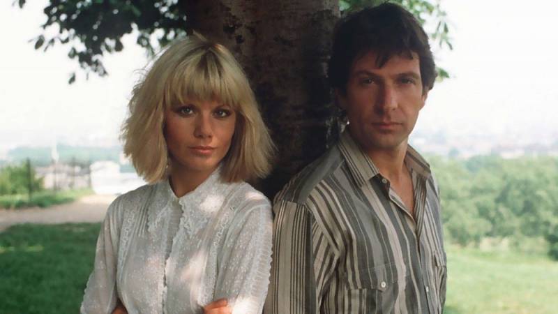 background Dempsey and Makepeace