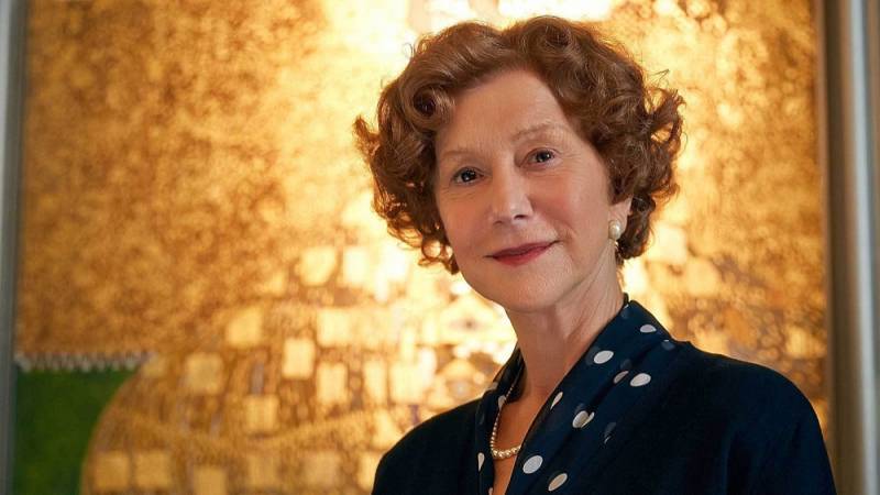 background Woman in Gold