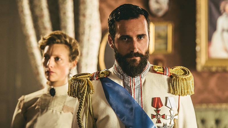 background The Last Czars