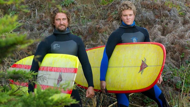 background Chasing Mavericks