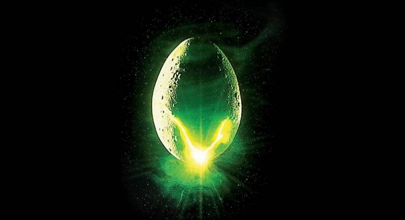 background Alien (45th Anniversary)