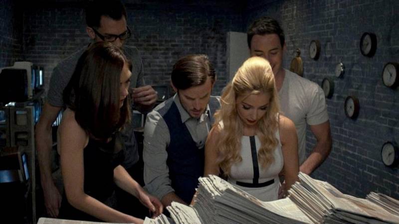 background Escape Room