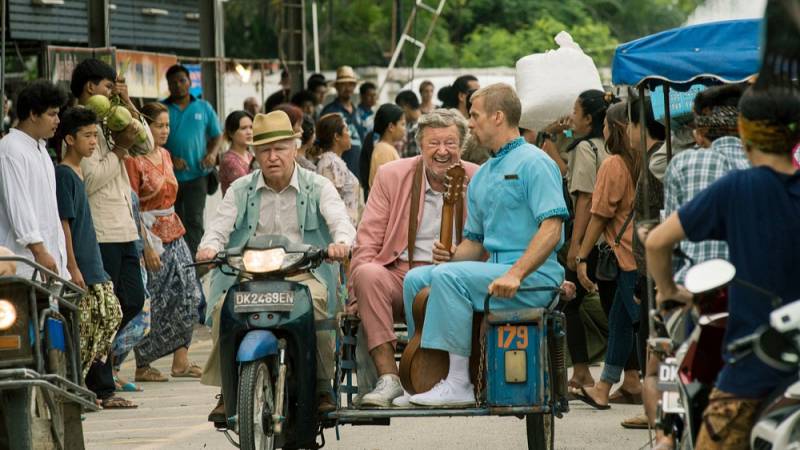 background The 101-Year-Old Man Who Skipped Out on the Bill and Disappeared