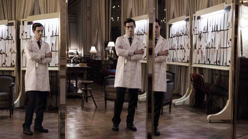 background Yves Saint Laurent