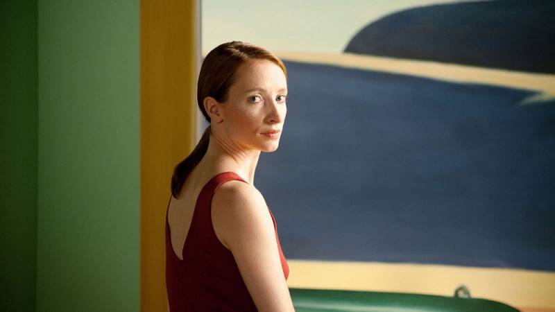 background Shirley – Visions of Reality