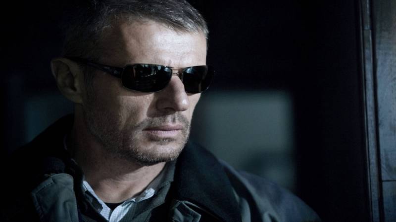 background Blind Man