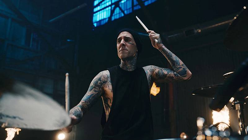 background Travis Barker: Louder Than Fear