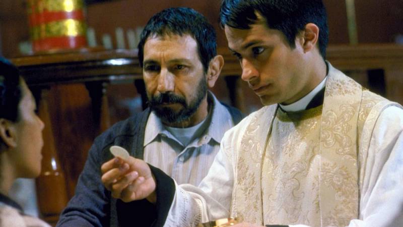background The Crime Of Father Amaro