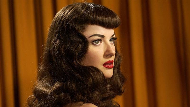background The Notorious Bettie Page
