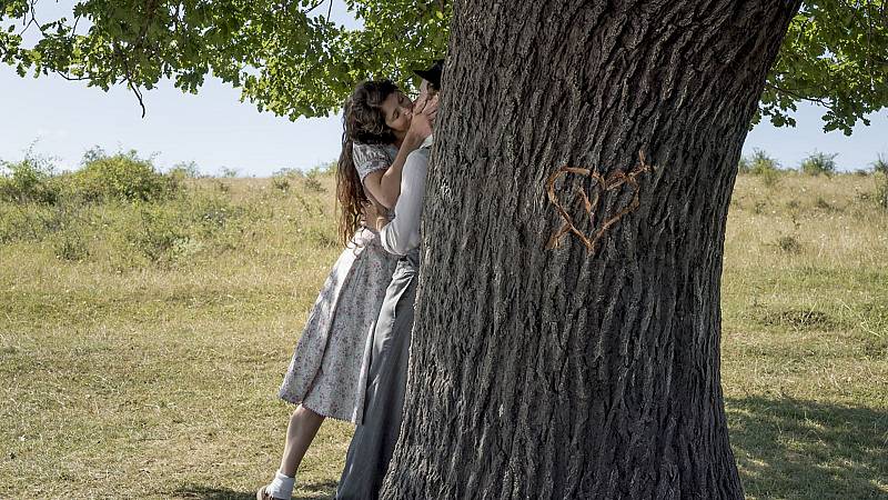 background The History of Love