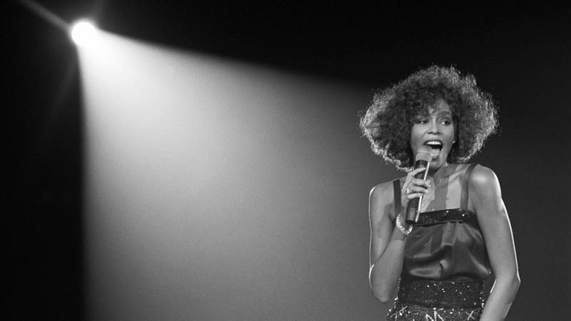 background Whitney: Can I Be Me