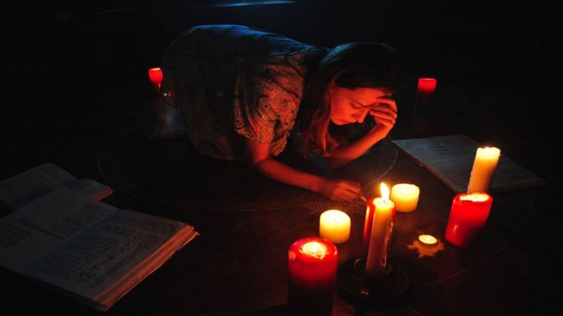 background A Dark Song