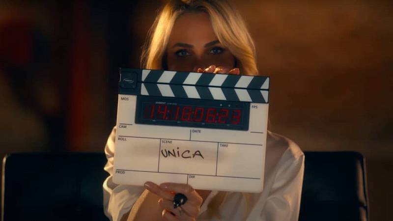 background Ilary Blasi: The One and Only