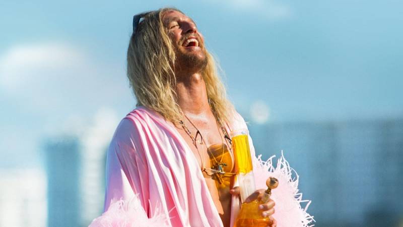 background The Beach Bum