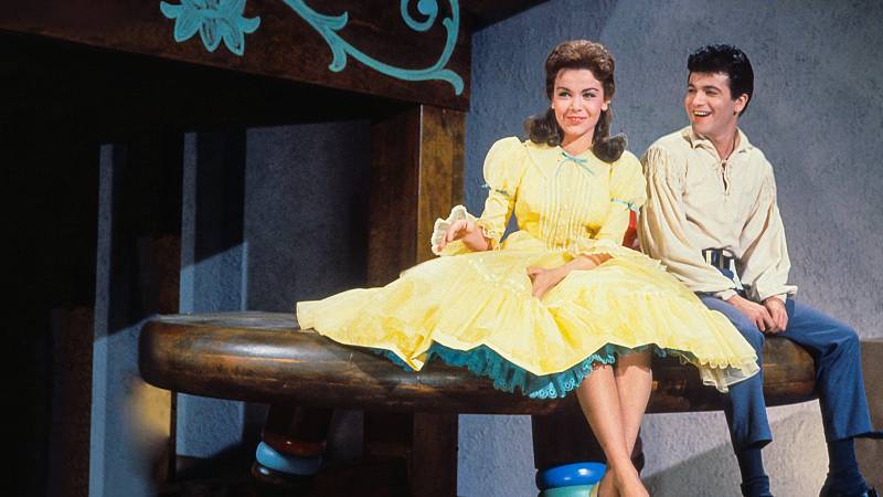 background Babes in Toyland