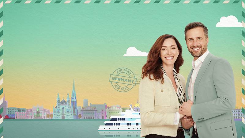 background Love on the Danube: Kissing Stars