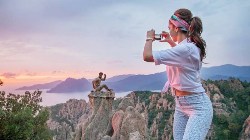 background Tamasha