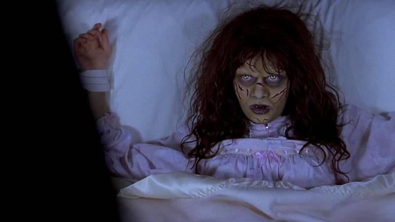 background Scary Movie 2