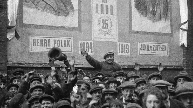 background Nesjomme