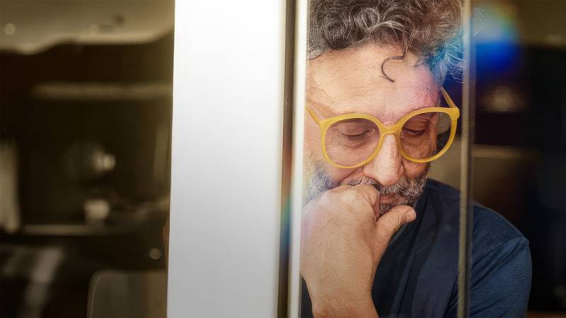 background Fito Páez: The World Within a Song