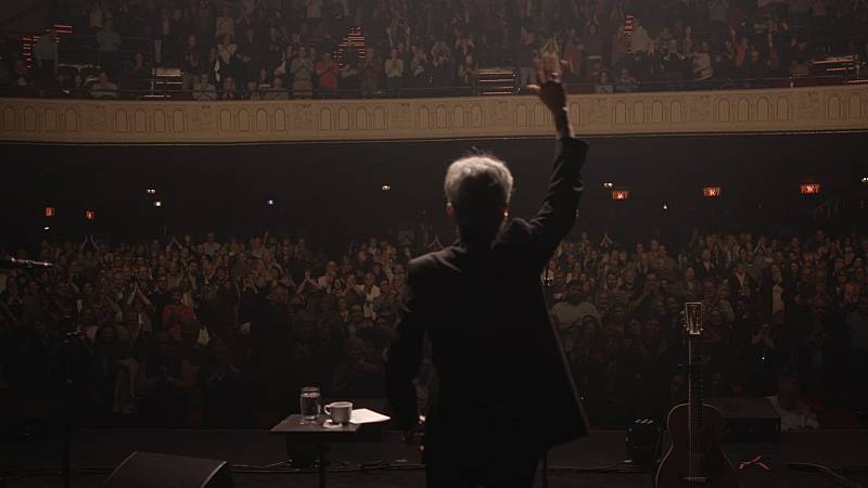 background Joan Baez: I am a Noise