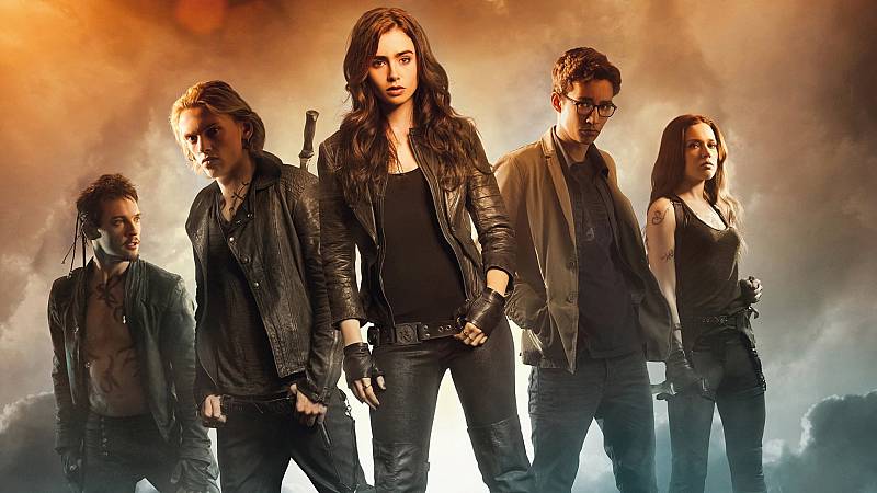 background The Mortal Instruments: City of Bones