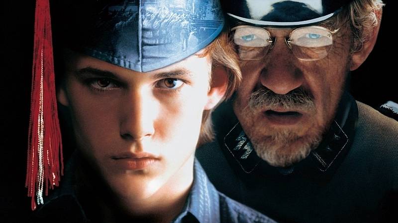background Apt Pupil